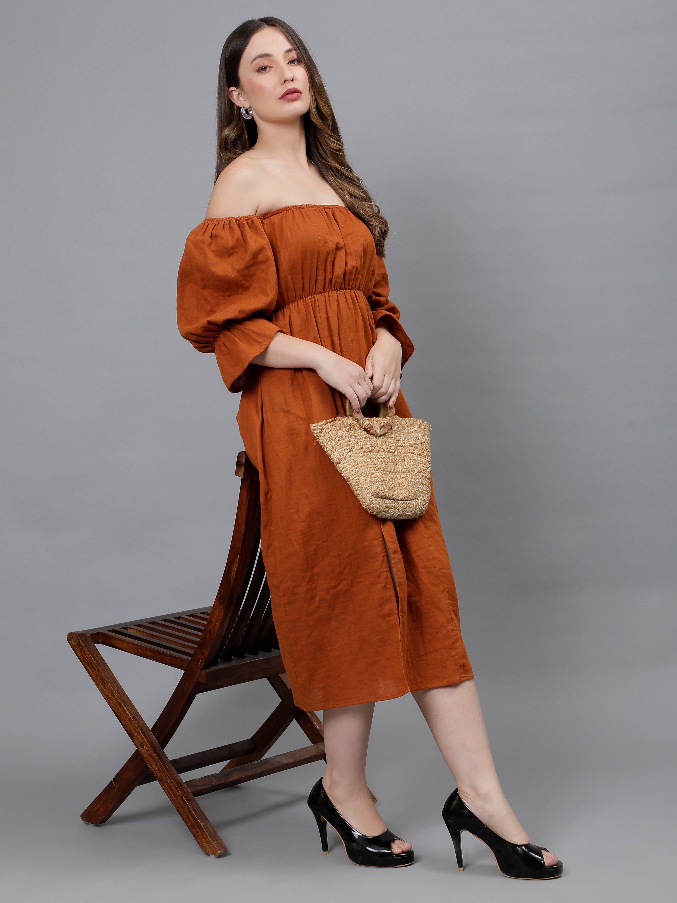 Offshoulder hangout dress